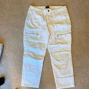 WHBM white Crop Slim Jeans. 10s.